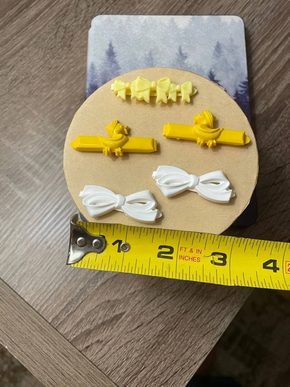 Goody Plastic Child's Barrettes in White, Yellow & Pale Yellow